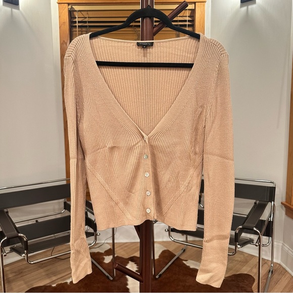 Sweater - Picture 1 of 1